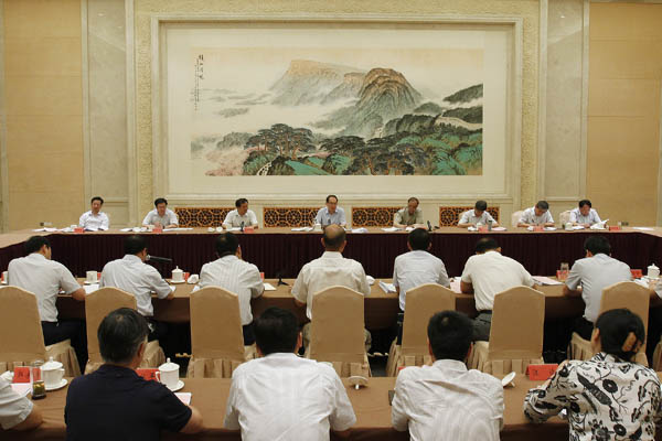  全省设区市安监局长座谈会在南京召开 